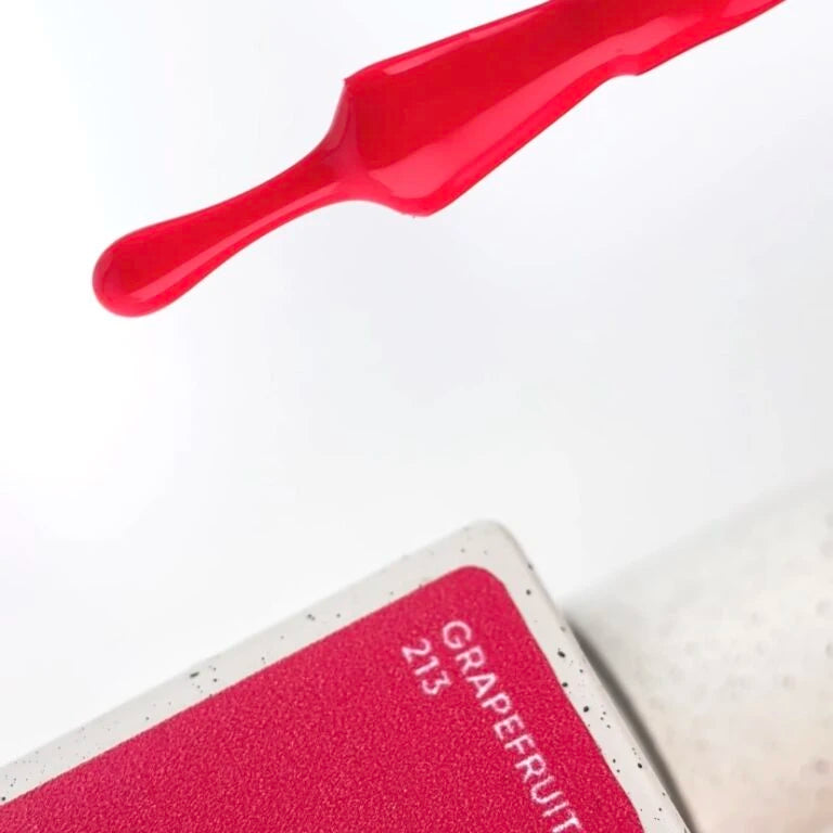 NAILSOFTHEDAY Gel Polish Grapefruit — неоново-малиновий гель-лак, що перекривається в один шар, 10 мл