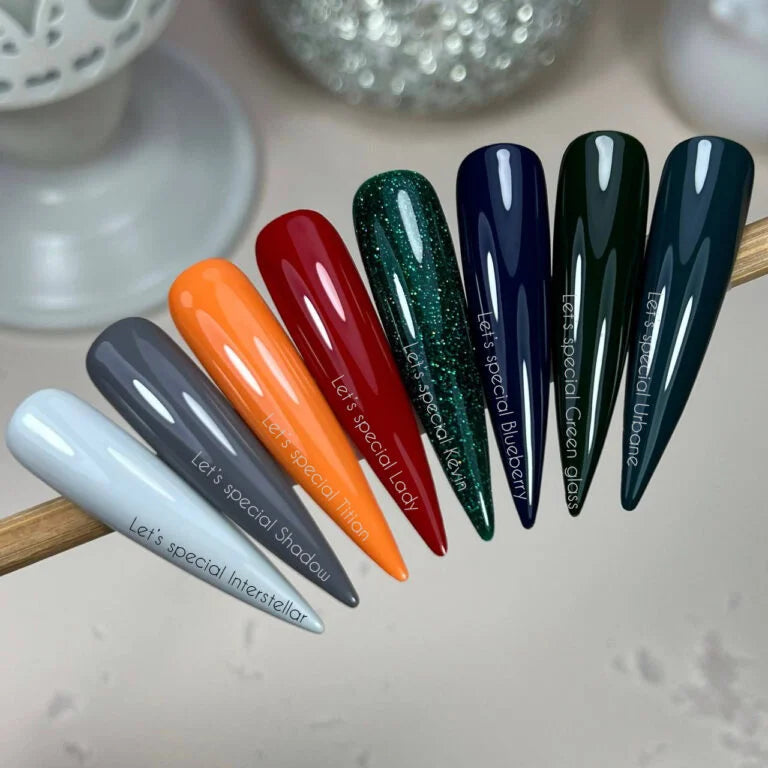 NAILSOFTHEDAY Gel Polish Interstellar — молочно–сірий гель-лак, що перекривається в один шар, 10 мл