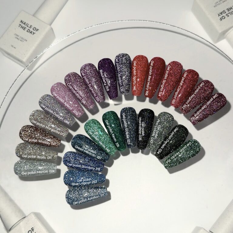 NAILSOFTHEDAY Gel polish Aperol — рожевий світловідбиваючий гель–лак для нігтів, 10 мл