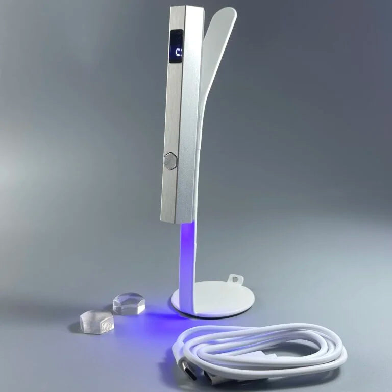 NAILSOFTHEDAY Nail lamp Metal — ліхтарик для полімеризації, металевий з підставкою