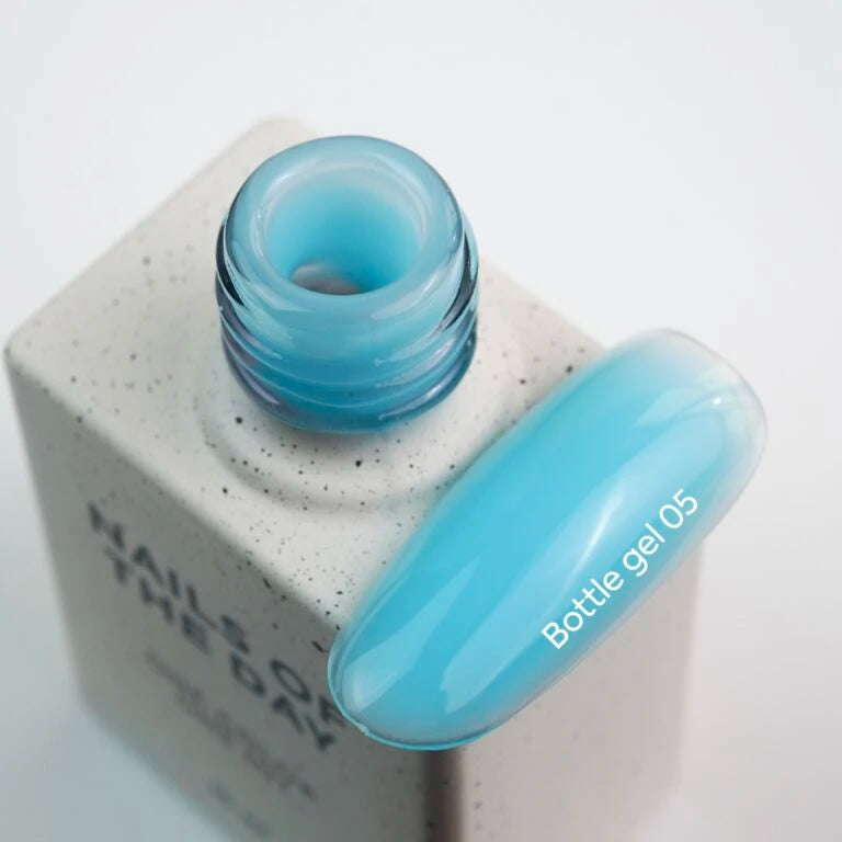 NAILSOFTHEDAY Bottle gel 05 – блакитний надміцний гель для укріплення нігтів, 10 мл