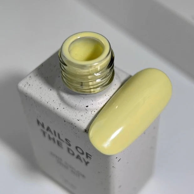 SOLD OUT NAILSOFTHEDAY Color of the month July 2025 Banana Cream — колір місяця ніжно-жовтий кремово-банановий, що перекривається в один шар, 10 мл