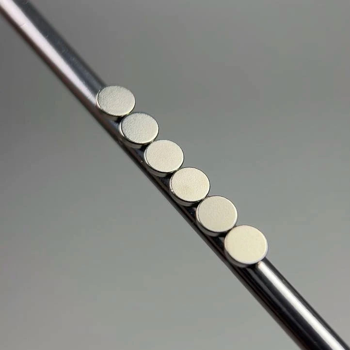 NAILSOFTHEDAY набір неодимових магнітів (6 шт, 4 мм) Set of magnets,