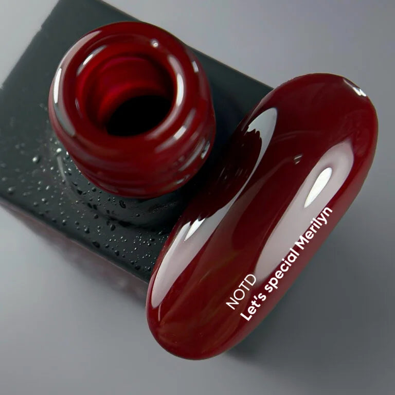 NAILSOFTHEDAY Gel Polish Marilyn — бордовий (винний) гель-лак, що перекривається в один шар, 10 мл