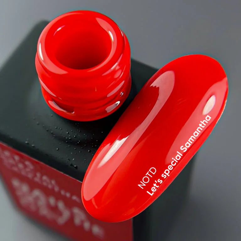 NAILSOFTHEDAY Gel Polish Samantha — червоногарячий (алий) гель-лак, що перекривається в один шар, 10 мл
