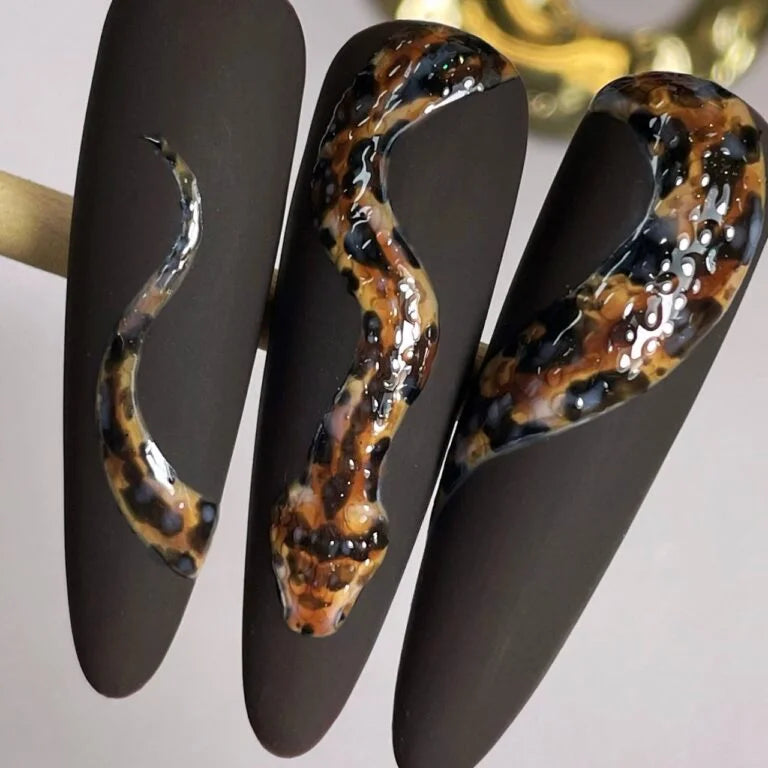 NAILSOFTHEDAY Gel Polish Tina — темний спіло-черешневий гель-лак, що перекривається в один шар, 10 мл