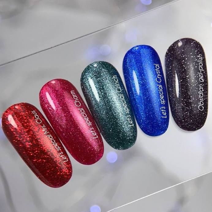 NAILSOFTHEDAY Gel polish Grinch — смарагдовий зелений із дрібним шиммером гель–лак для нігтів, що перекриває в один шар, 10 мл