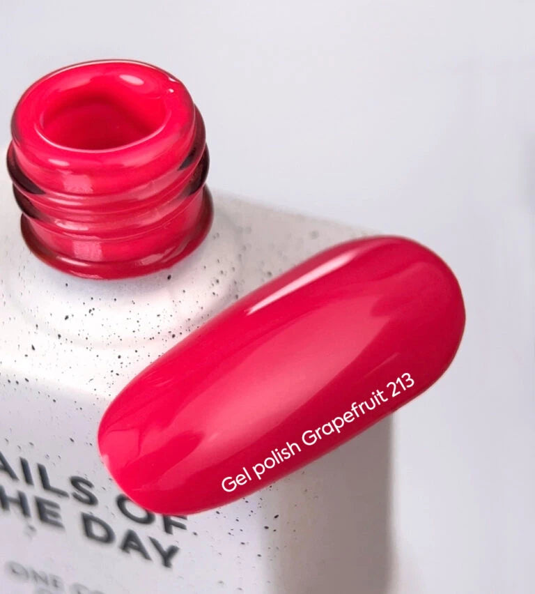 NAILSOFTHEDAY Gel Polish Grapefruit — неоново-малиновий гель-лак, що перекривається в один шар, 10 мл