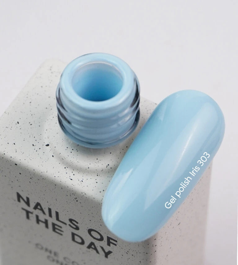 NAILSOFTHEDAY Gel Polish Iris303 — небесно-блакитний гель–лак для нігтів, що перекриває в один шар, 10 мл